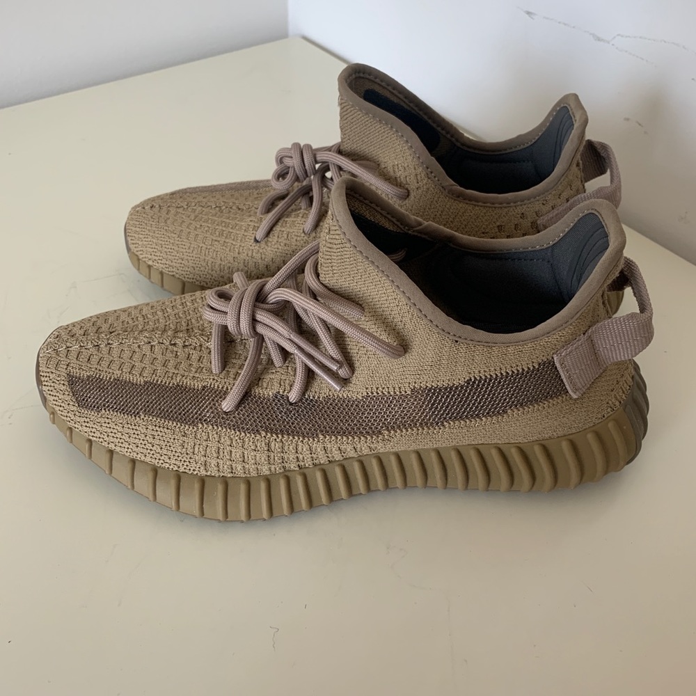Yeezy 350 v2 Earth